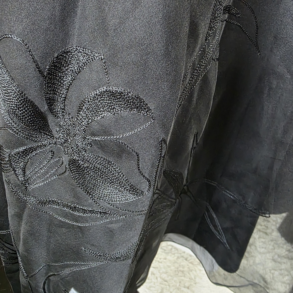 Ellen Tracy Silk Charcoal Maxi Skirt lined. - Picture 6 of 7
